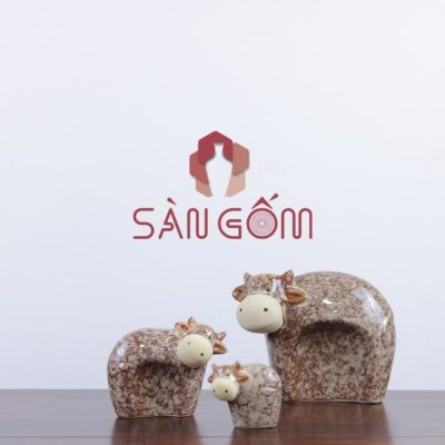 bo-tuong-3-con-bo-sua-gom-su-bat-trang-nau-dom-1