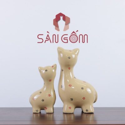 bo-tuong-su-trang-tri-2-con-meo-mau-trang-nga-hoa-tiet-hoa-nhi-2