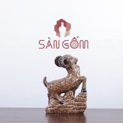 tuong-de-su-trang-tri-bat-trang-nau-dom-2