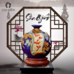 Bình hút lộc Cuốn thư dọc Vạn sự như ý đắp nổi xanh coban SG-BHL36