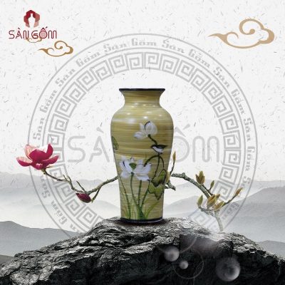 lo-hoa-bat-trang-ve-hoa-sen-dang-dui-de