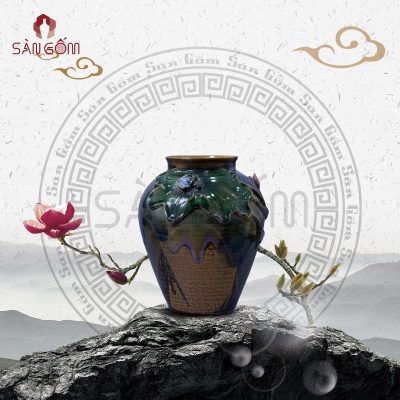 lo-hoa-gom-su-bat-trang-vuot-tay-hoa-sen-dang-vo-3