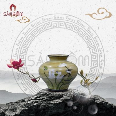 lo-hoa-gom-su-ve-hoa-sen-dang-gio-cua-men-vang
