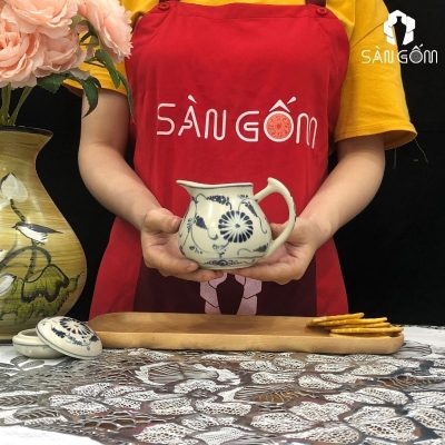 binh-sua-lon-gom-su-gia-co-hoa-cuc-den-1