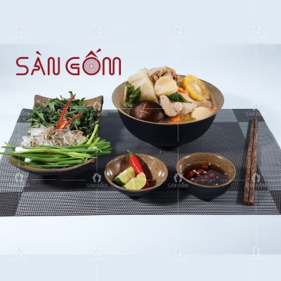 to-pho-bun-loe-men-nau-gom-bat-trang