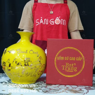 Miệng của bình hút lộc vẽ vàng kim mã đáo thành công xanh dương (3)
