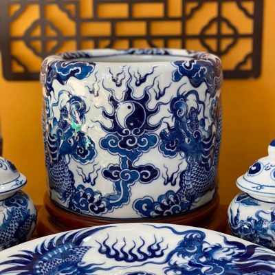 bat-huong-f18-rong-noi-ngu-long-men-lam