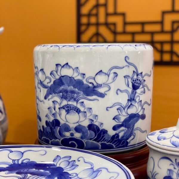bat-huong-hoa-sen-men-dong-co