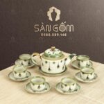 Bộ ấm chén màu ngà dáng chữ thập họa tiết hoa cỏ SG-AC132