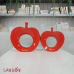 Bộ đôi tượng trang trí trừu tượng màu đỏ hình quả táo SG-TS25