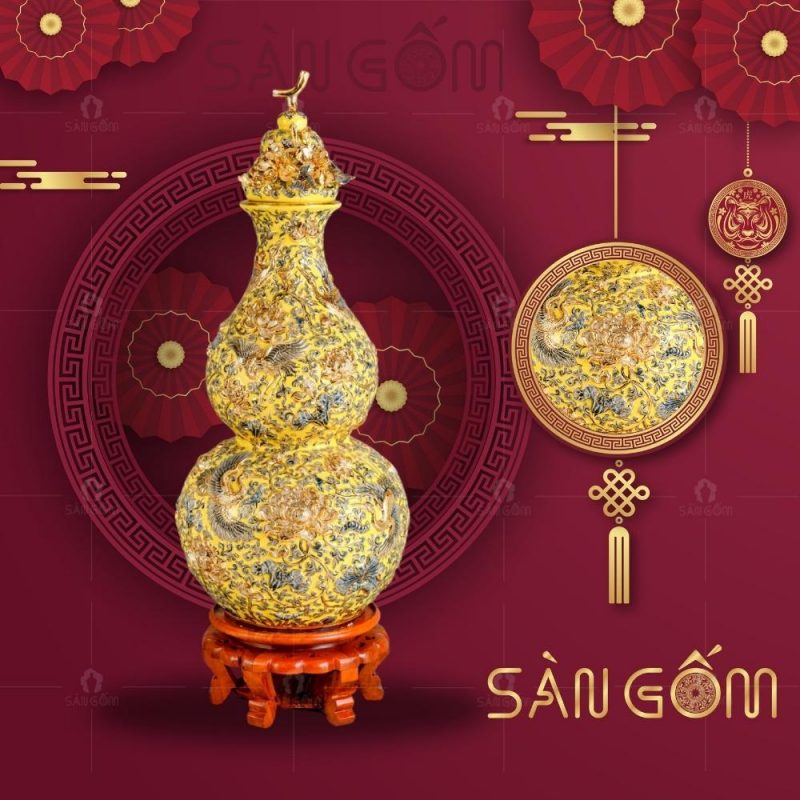 ho-lo-hoa-tiet-sen-hac-dap-noi-ve-vang-mau-vang