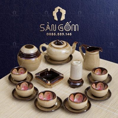 bo-am-chen-hoa-bien-voi-dung-mau-nau-hoa-do-no-trong-chen