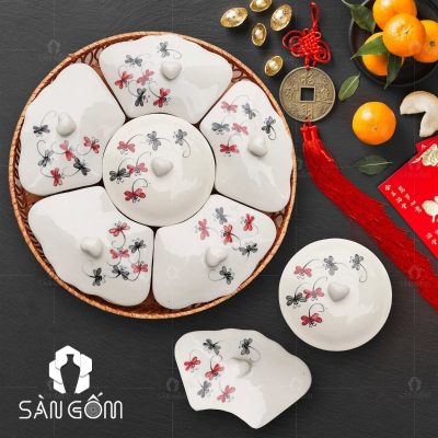 khay-mut-su-tet-bat-trang-hoa-tiet-chuon-den-do