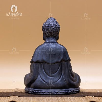 phat-thich-ca-mau-ni-bat-an-tam-muoi-den