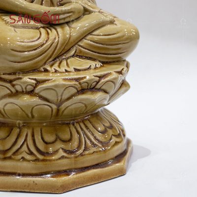 tuong-phat-ngoi-men-vang-mt2