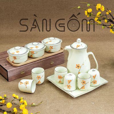 bo-binh-nuoc-hoa-dao-vang