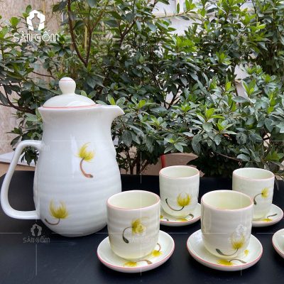 bo-binh-nuoc-ve-hoa-cuc-xanh (2)