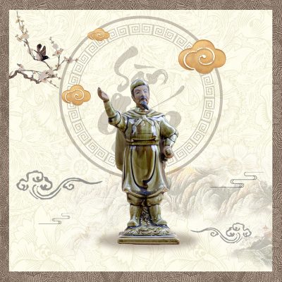 tuong-cu-tran-hung-dao-men-hoang-pho-1