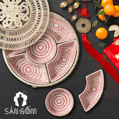 khay-mut-hoa-tiet-giot-nuoc-do-ve-tay-bat-trang