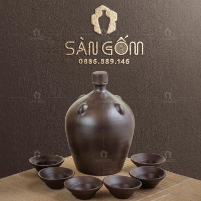 nam-ruou-1-bau-gom-su-bat-trang-1