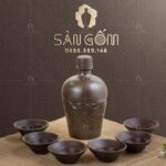 Bình đựng rượu dáng bầu họa tiết sơn thủy nổi SG-NR03