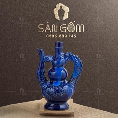 nam-ruou-dang-rong-mau-xanh-duong-gom-su-bat-trang