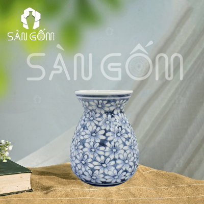 binh-hoa-hoa-tiet-hoa-dong-tien-bat-trang-dang-chan-vay