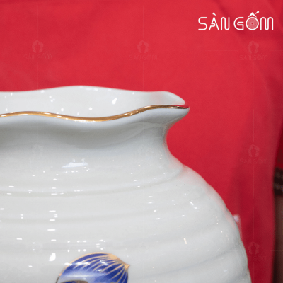 binh-hoa-su-trang-hoa-tiet-hoa-sen-ve-vang-dang-gon-song (3)
