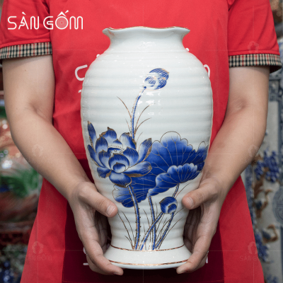 binh-hoa-su-trang-hoa-tiet-hoa-sen-ve-vang-dang-gon-song (5)