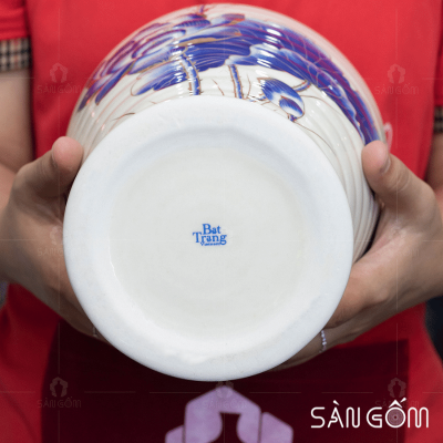binh-hoa-su-trang-hoa-tiet-hoa-sen-ve-vang-dang-gon-song (9)