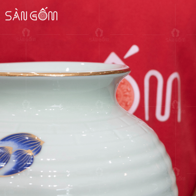 binh-hoa-su-trang-hoa-tiet-hoa-sen-ve-vang-dang-gon-song-mieng-tron (3)