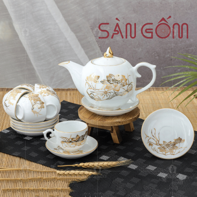 bo-am-chen-su-trang-nap-nu-hoa-tiet-hoa-sen-ve-vang