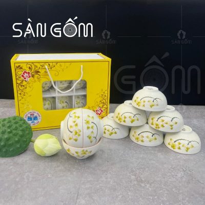 bo-bat-com-bat-trang-hoa-tiet-hoa-sen-vang-ve-tay-1