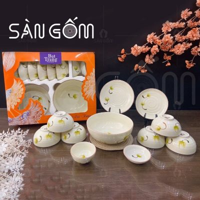 bo-bat-dia-bat-trang-hoa-tiet-hoa-cuc-vang-ve-tay