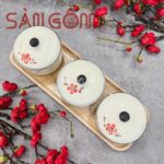 Khay mứt sứ Bát Tràng 3 hũ khay gỗ họa tiết hoa đào đỏ SG-KMT65
