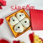 Khay mứt sứ Bát Tràng 4 ngăn dáng trái tim khay gỗ họa tiết hoa sen đen SG-KMT77