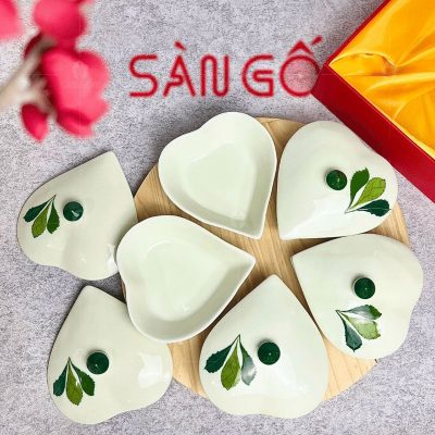 khay-mut-su-bat-trang-5-ngan-dang-trai-tim-khay-go-hoa-tiet-la-mau-xanh