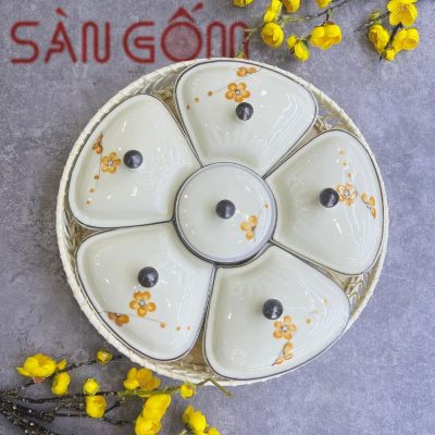 khay-mut-su-bat-trang-dang-bong-hoa-khay-may-hoa-tiet-hoa-dao-cam (1)