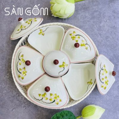 khay-mut-su-bat-trang-dang-bong-hoa-khay-may-hoa-tiet-hoa-sen-vang-2
