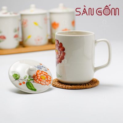 ly-su-co-nap-bat-trang-hoa-tiet-ve-tay-hoa-phu-dung-6