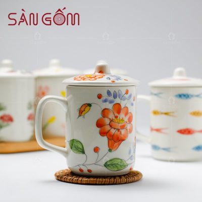 ly-su-co-nap-bat-trang-hoa-tiet-ve-tay-hoa-phu-dung-8