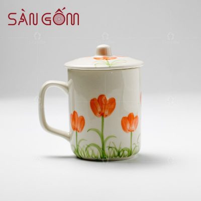 ly-su-co-nap-bat-trang-hoa-tiet-ve-tay-hoa-tulip-cam-4