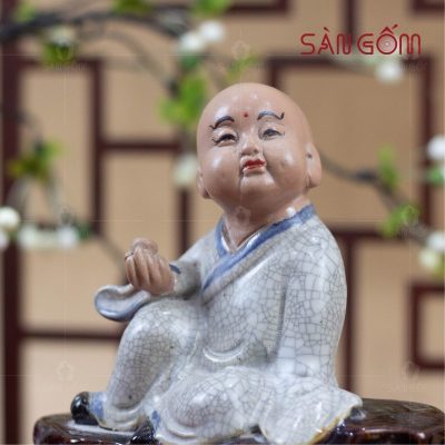 tuong-chu-tieu-nho-dang-ngoi-men-ran-bat-trang (3)