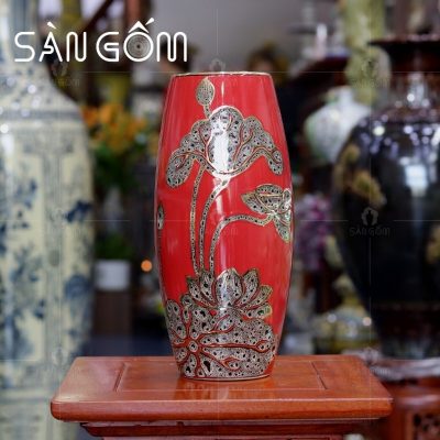 lo-hoa-bat-trang-mau-do-dang-bom-hoa-tiet-hoa-sen-ve-vang (1)