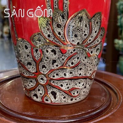 lo-hoa-bat-trang-mau-do-dang-bom-hoa-tiet-hoa-sen-ve-vang (4)