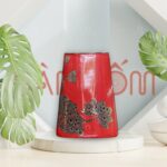 Lọ hoa Bát Tràng màu đỏ dáng chân váy hoa sen vẽ vàng SG-LH348
