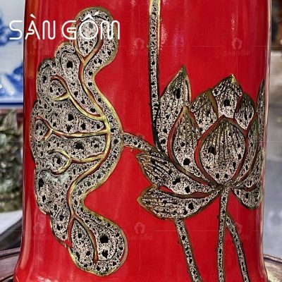 lo-hoa-bat-trang-mau-do-dang-tru-hoa-tiet-hoa-sen-ve-vang (4)