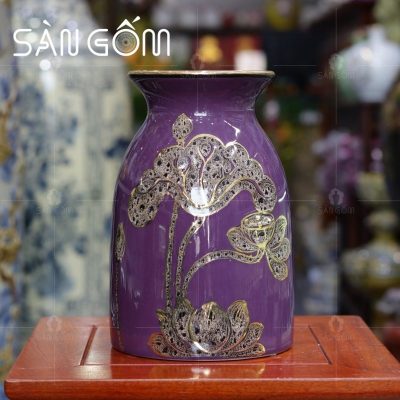 lo-hoa-bat-trang-mau-tim-dang-gio-cua-hoa-tiet-hoa-sen-ve-vang (1)