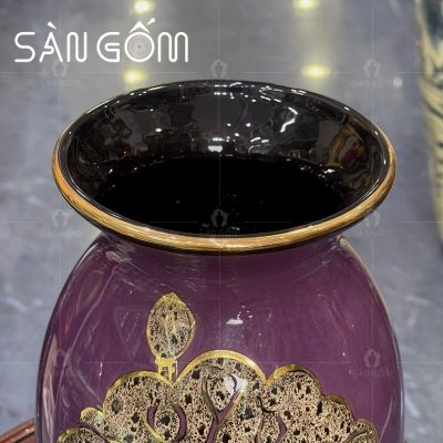 lo-hoa-bat-trang-mau-tim-dang-gio-cua-hoa-tiet-hoa-sen-ve-vang (2)