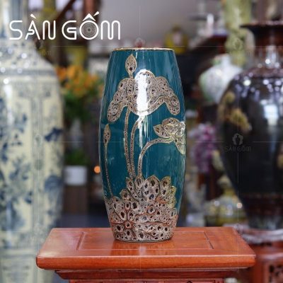 lo-hoa-bat-trang-mau-xanh-coban-dang-bom-hoa-tiet-hoa-sen-ve-vang (1)